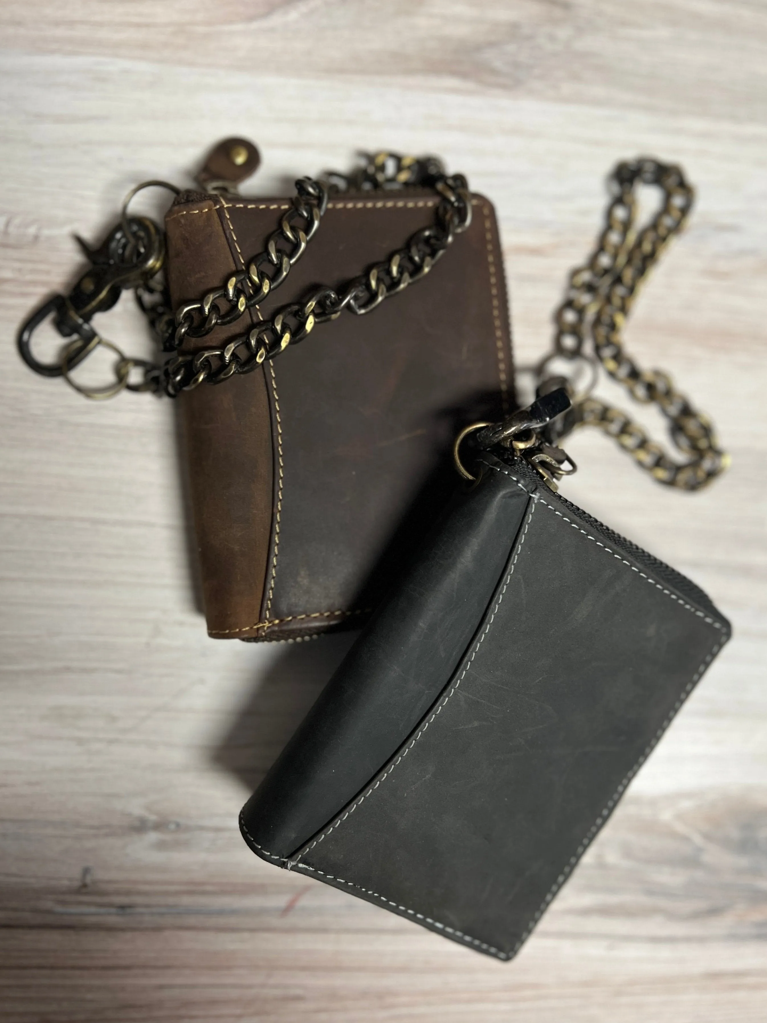 Classic Look Small Trucker Zip Wallet with Chain 51360