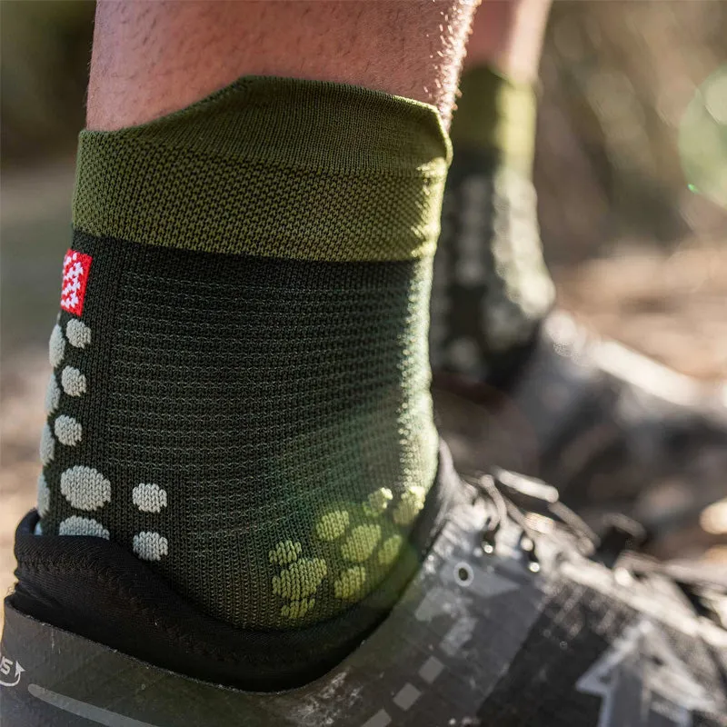 Compressport Unisex Pro Racing Socks V3.0 Trail - Stealth Green ( TSHV3-601 )