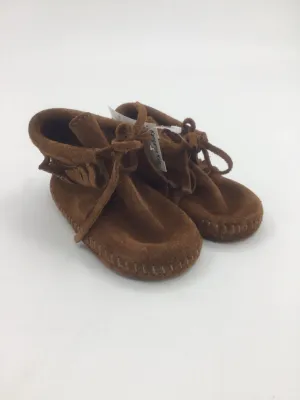 Minnetonka Child Size 6 Toddler Brown Moccasins